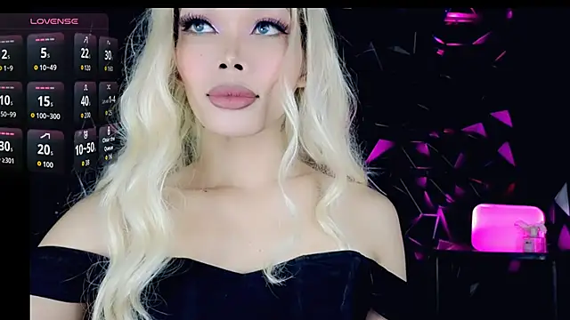 Snapshot of sugar_bbyxx chatting on September 28, 2025, 9:44 pm sugar bbyxx online show from September 28, 2025, 9:44 pm