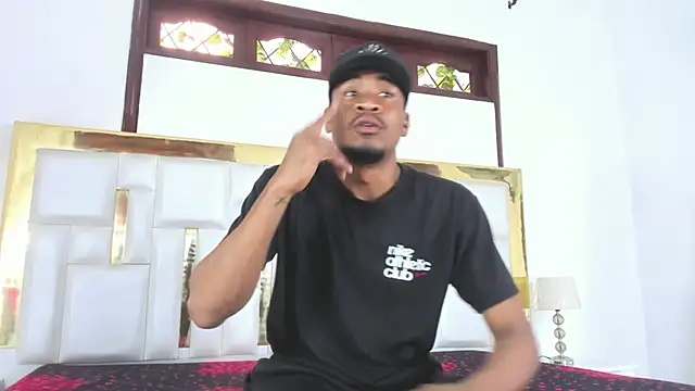 Kylieandjhonny online show from February 4, 2025, 6:17 pm