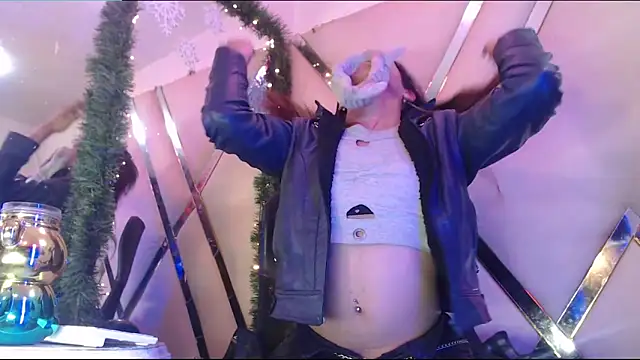 Snapshot of StefyFerrer chatting on December 23, 2025, 2:44 am StefyFerrer online show from December 23, 2025, 2:44 am