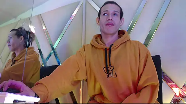 Snapshot of StefyFerrer chatting on October 26, 2025, 2:34 am StefyFerrer online show from October 26, 2025, 2:34 am