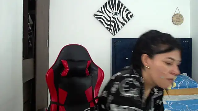 QueenSquirt  online show from March 21, 2026, 8:24 pm