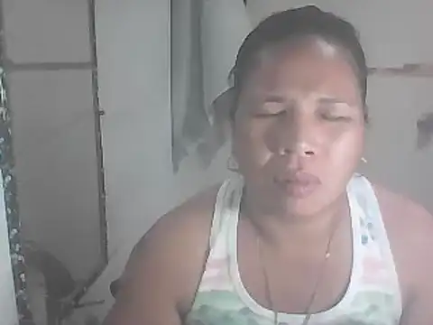 Snapshot of hotwet_mama4uxx chatting on March 4, 2025, 7:41 am hotwet mama4uxx online show from March 4, 2025, 7:41 am