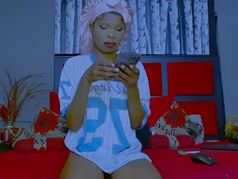 Snapshot of MissParis26 chatting on November 26, 2025, 9:26 pm MissParis26 online show from November 26, 2025, 9:26 pm