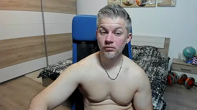 Snapshot of RobbyShawz chatting on May 15, 2026, 6:44 am RobbyShawz online show from May 15, 2026, 6:44 am