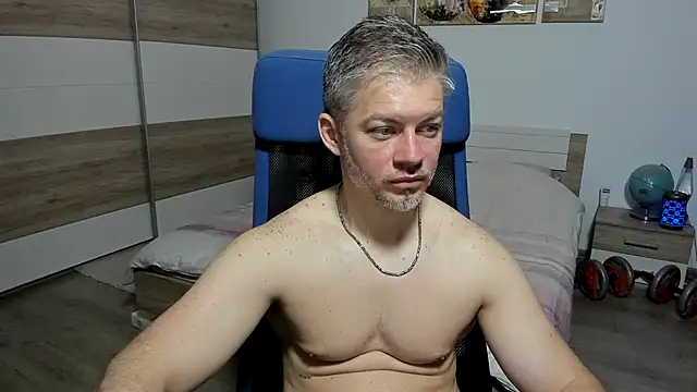 Snapshot of RobbyShawz chatting on May 26, 2026, 3:37 am RobbyShawz online show from May 26, 2026, 3:37 am