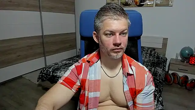 Snapshot of RobbyShawz chatting on May 23, 2026, 4:00 am RobbyShawz online show from May 23, 2026, 4:00 am