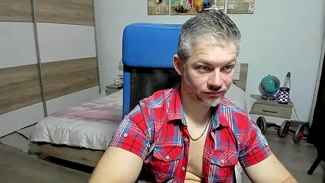 RobbyShawz online show from December 20, 2025, 7:44 am