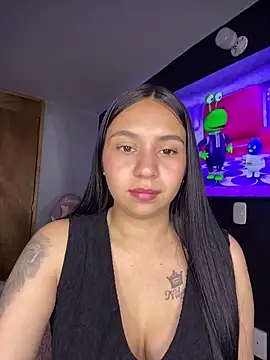 Lorena   online show from September 15, 2025, 7:03 pm