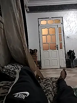 Snapshot of yacinemsila chatting on October 18, 2025, 1:24 pm yacinemsila online show from October 18, 2025, 1:24 pm