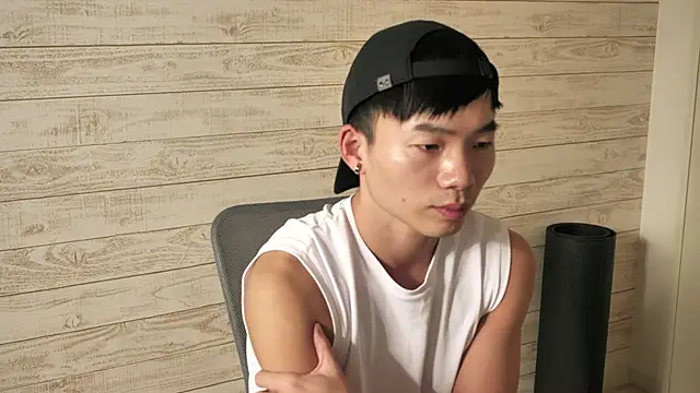 asiahot liam online show from April 19, 2026, 5:30 am