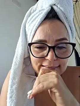 Snapshot of MariaPau_83 chatting on May 26, 2026, 5:44 pm MariaPau 83 online show from May 26, 2026, 5:44 pm