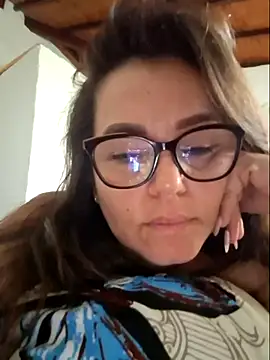 Snapshot of MariaPau_83 chatting on May 3, 2026, 11:58 am MariaPau 83 online show from May 3, 2026, 11:58 am