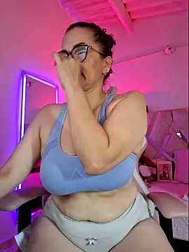 Snapshot of MariaPau_83 chatting on April 19, 2026, 3:02 pm MariaPau 83 online show from April 19, 2026, 3:02 pm