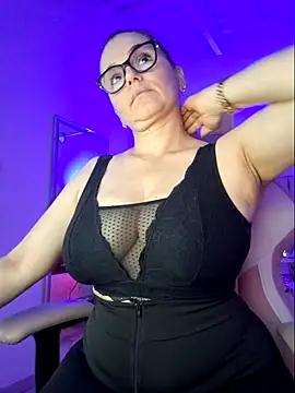 Snapshot of MariaPau_83 chatting on March 8, 2026, 2:31 pm MariaPau 83 online show from March 8, 2026, 2:31 pm