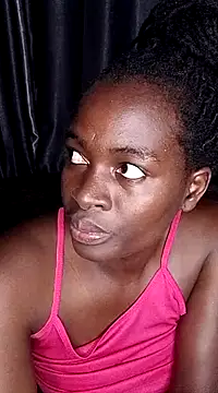 Snapshot of _cutemelania chatting on February 14, 2025, 9:10 pm cutemelania online show from February 14, 2025, 9:10 pm