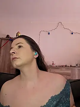 Snapshot of cristalines chatting on January 6, 2026, 10:41 am cristalines online show from January 6, 2026, 10:41 am