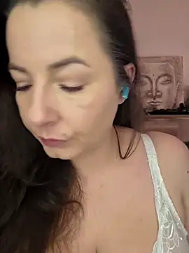 Snapshot of cristalines chatting on April 11, 2026, 12:31 pm cristalines online show from April 11, 2026, 12:31 pm