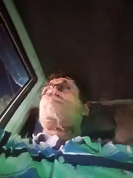 Snapshot of Royalk2030 chatting on February 14, 2026, 4:18 pm Royalk2030 online show from February 14, 2026, 4:18 pm