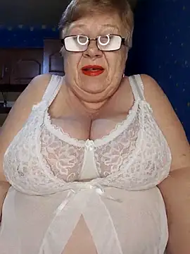 Snapshot of Lena_Gaby chatting on May 5, 2026, 6:44 pm Lena Gaby online show from May 5, 2026, 6:44 pm