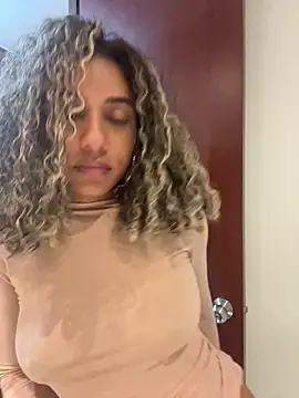 Snapshot of Belkaj chatting on December 3, 2025, 1:28 am Belkaj online show from December 3, 2025, 1:28 am