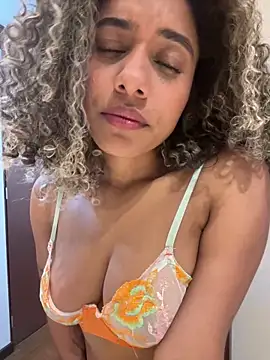 Snapshot of Belkaj chatting on November 25, 2025, 12:22 am Belkaj online show from November 25, 2025, 12:22 am