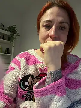 Snapshot of Nikky_Divine chatting on April 1, 2026, 5:20 am Nikky Divine online show from April 1, 2026, 5:20 am