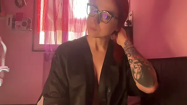 Snapshot of Nikky_Divine chatting on March 6, 2026, 8:53 am Nikky Divine online show from March 6, 2026, 8:53 am