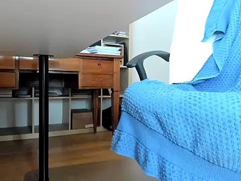 Snapshot of leccaleccafiga chatting on November 10, 2025, 4:12 pm leccaleccafiga online show from November 10, 2025, 4:12 pm