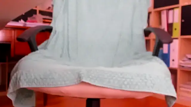 leccaleccafiga online show from January 12, 2026, 4:47 pm