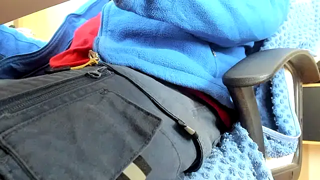 Snapshot of leccaleccafiga chatting on September 29, 2025, 9:27 am leccaleccafiga online show from September 29, 2025, 9:27 am