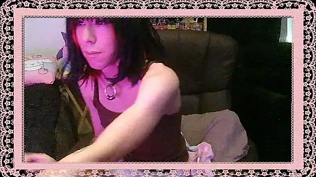 crystalxh online show from October 16, 2025, 7:11 pm