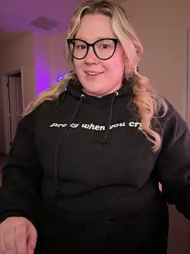 PiggyRose online show from March 16, 2026, 1:46 am