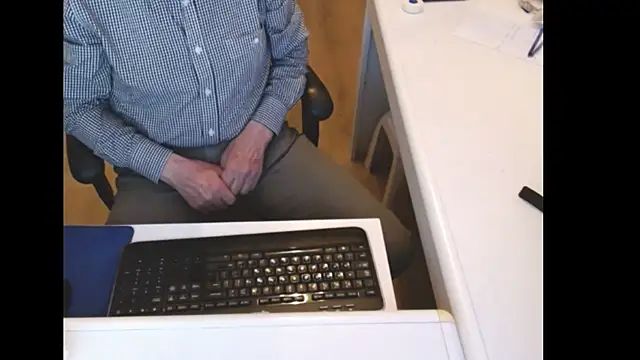dutchpornking online show from May 21, 2026, 7:00 pm