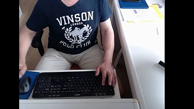 dutchpornking online show from May 31, 2026, 7:03 am