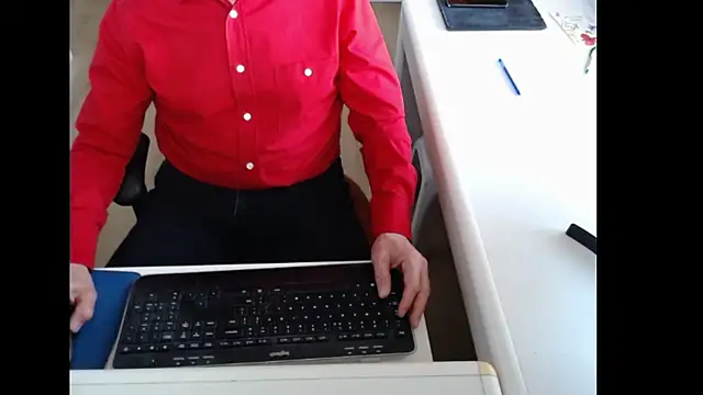 dutchpornking online show from May 16, 2026, 5:39 am