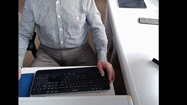 dutchpornking online show from May 8, 2026, 6:17 am
