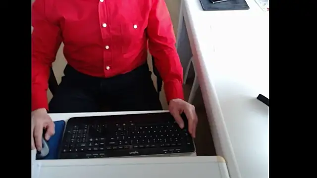 dutchpornking online show from May 19, 2026, 5:36 am