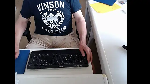 dutchpornking online show from May 28, 2026, 6:21 am