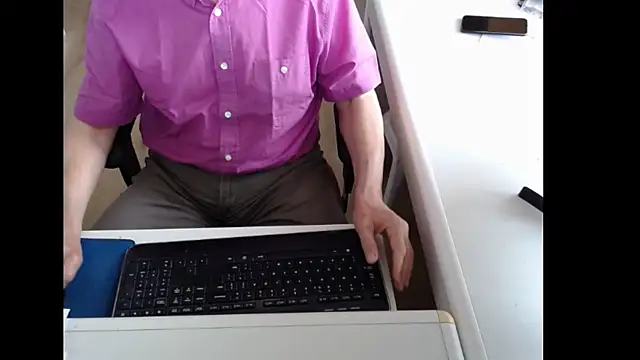 dutchpornking online show from May 23, 2026, 6:23 am