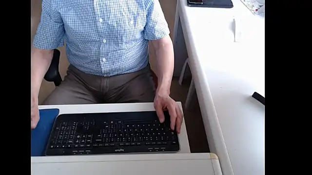 dutchpornking online show from May 10, 2026, 6:50 am
