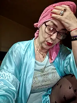 Snapshot of Chriss_Tinaa chatting on May 2, 2026, 1:33 am Chriss Tinaa online show from May 2, 2026, 1:33 am
