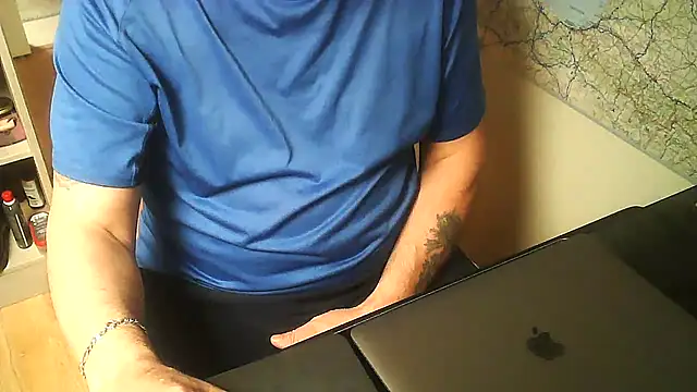 Snapshot of DUDURA@xh chatting on February 11, 2025, 10:36 am DUDURAxh online show from February 11, 2025, 10:36 am