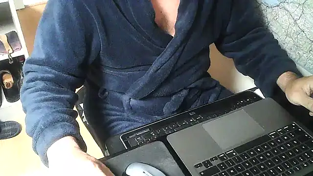 Snapshot of DUDURA@xh chatting on November 23, 2025, 2:16 pm DUDURAxh online show from November 23, 2025, 2:16 pm