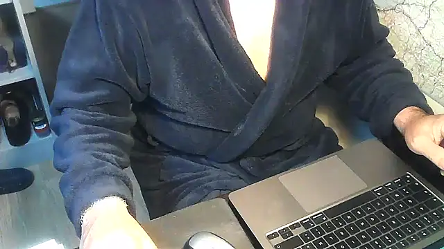 Snapshot of DUDURA@xh chatting on November 21, 2025, 7:29 am DUDURAxh online show from November 21, 2025, 7:29 am