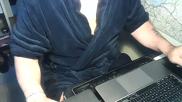 Snapshot of DUDURA@xh chatting on January 8, 2025, 7:34 am DUDURAxh online show from January 8, 2025, 7:34 am