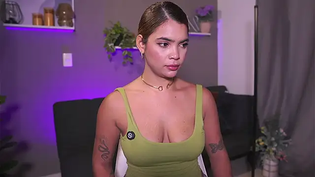 Snapshot of HannahEvanss chatting on November 19, 2025, 7:25 pm HannahEvanss online show from November 19, 2025, 7:25 pm