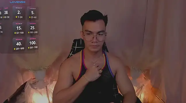 Snapshot of 000batman000 chatting on December 11, 2024, 4:18 am 000batman000 online show from December 11, 2024, 4:18 am