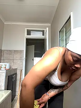 cherrybabe76 online show from December 1, 2025, 6:36 am