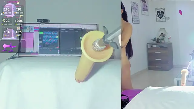 sofi velez online show from February 5, 2026, 5:42 pm