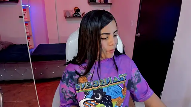 Catalinaa martinez online show from February 21, 2025, 8:38 pm